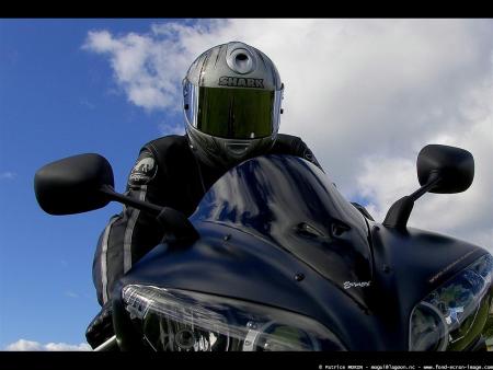 YAMAHA YZF R1